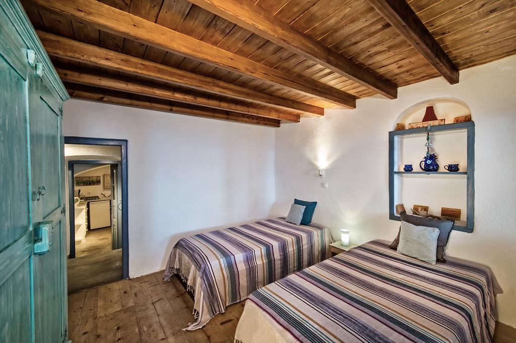 Lucky Homes - Oia Rom bilde
