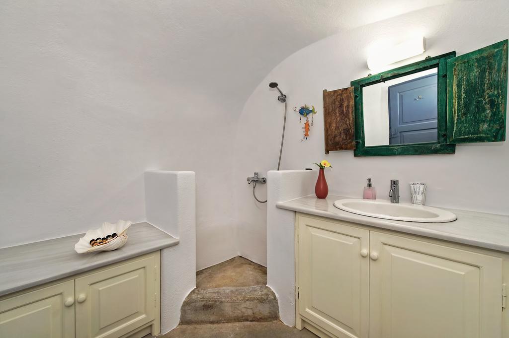 Lucky Homes - Oia Rom bilde