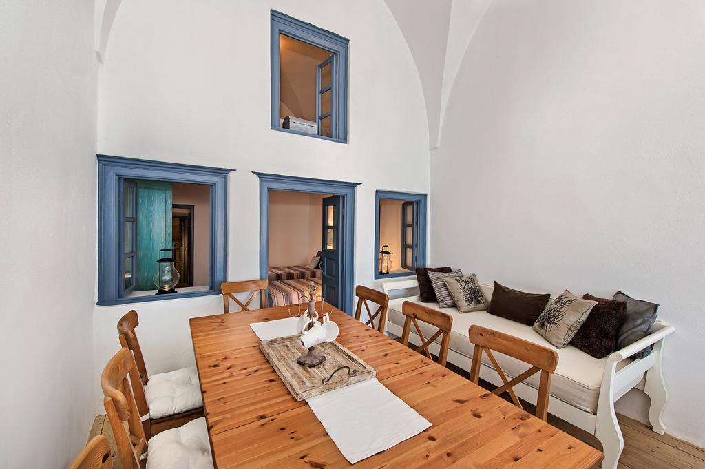 Lucky Homes - Oia Rom bilde